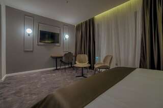 Отель Boscovich Boutique Hotel Подгорица Улучшенный двухместный номер с 1 кроватью-3
